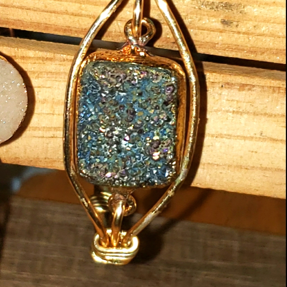 Handcrafted hypoallergenic gemstone bracelet